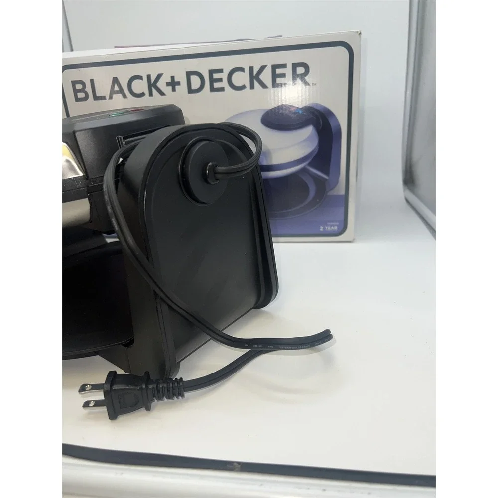 BLACK+DECKER , Flip Waffle Maker, Silver WM1404S